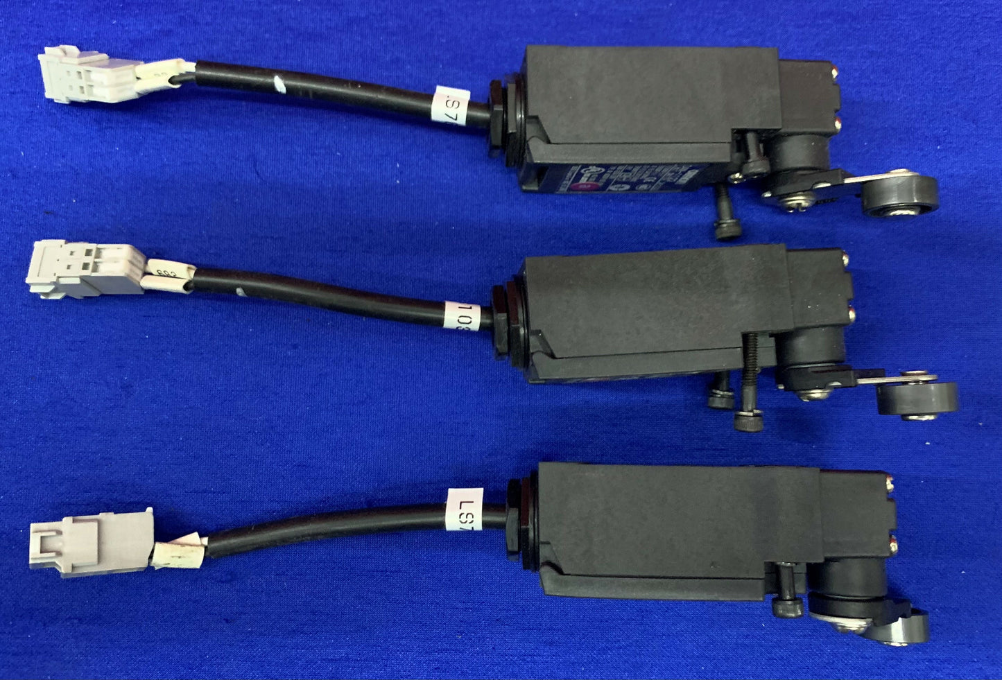 Menge von 3 OMRON SICHERHEITS-ENDSCHALTER D4N-1122