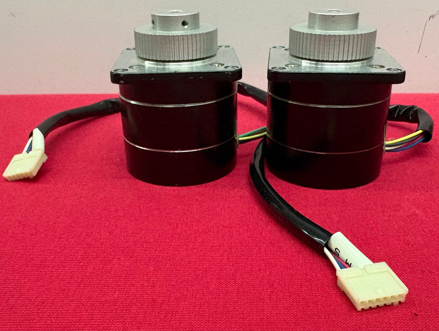 ORIENTAL MOTOR VEXTA® STEPPING MOTOR PH266-02 - 1 LOT QTY 2