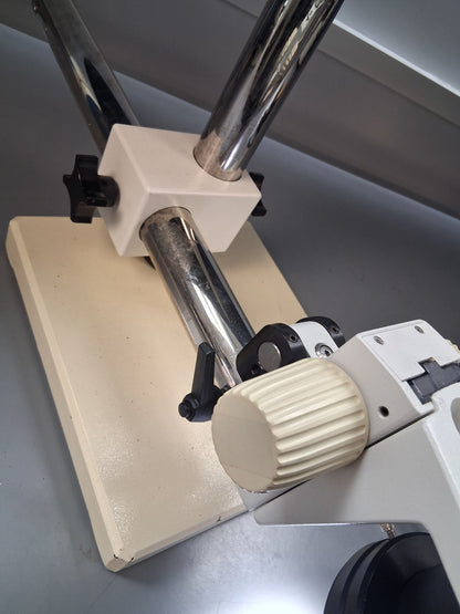 Leica S4E 6.3-30X Stereo Zoom Microscope with Boom Stand and LED Ring Light