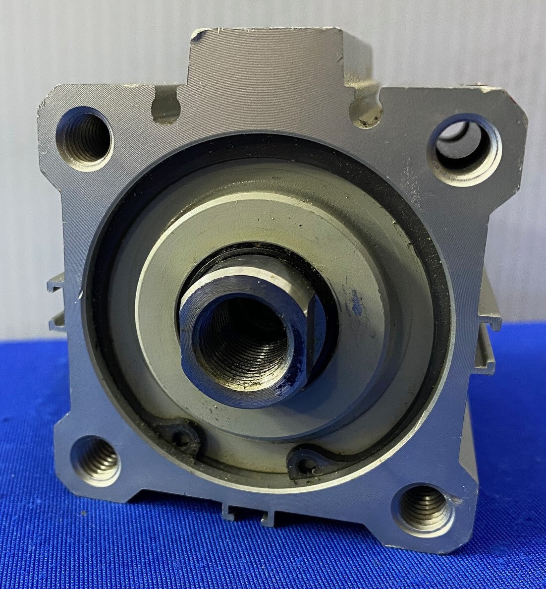 SMC NCDQ2A50-25D COMPACT AIR CYLINDER