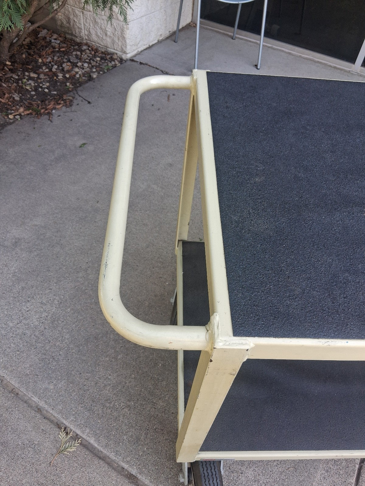 Uline H-373942" x 25" x 34" Instrument Cart Utility Cart Heavy Duty Frame